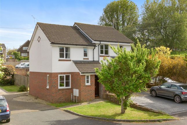 2 bed property, in Cherrytree Court, £290,000