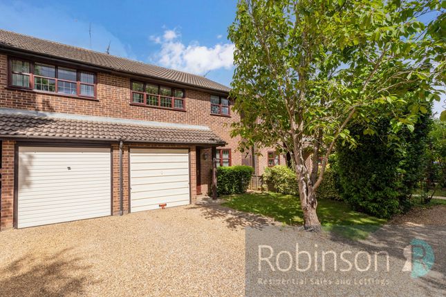 3 bed property, in Wagner Close, £450,000