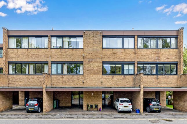 3 bed property, in 2/5 Fettes Rise, £650,000