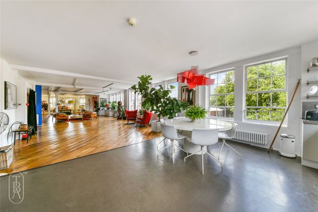 3 bed property, in Shoreditch High Street, £3,600,000