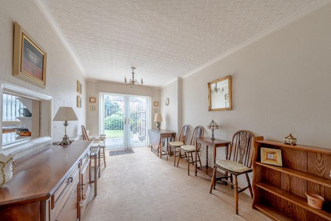3 bed property, in Meyrick Avenue, £280,000