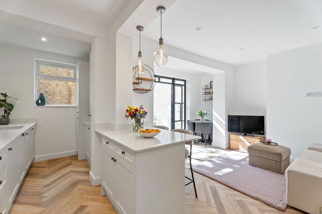 2 bed property, in Netherwood Road, £750,000