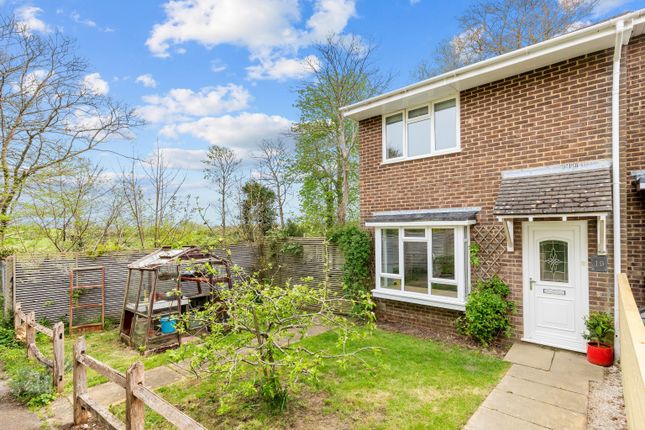 2 bed property, in Dunvan Close, £345,000