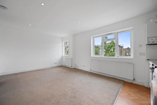1 bed property, in Eastdown Park, £185,000