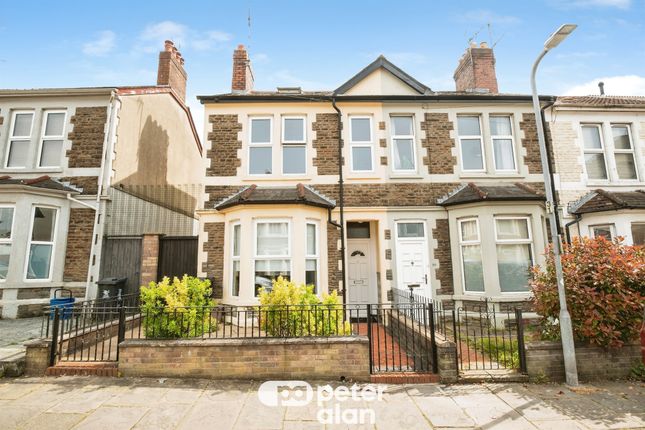 3 bed property, in Moorland Road, £270,000