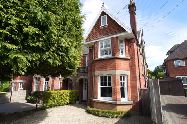 6 bed property, in Pembroke Road, £1,400,000