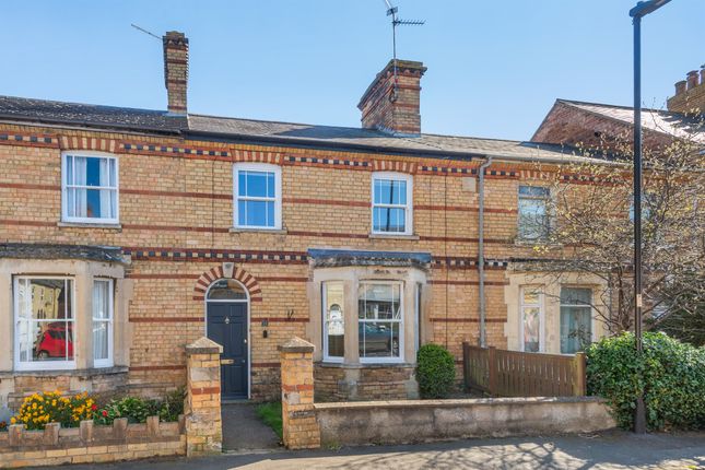 3 bed property, in Queen Street, £400,000