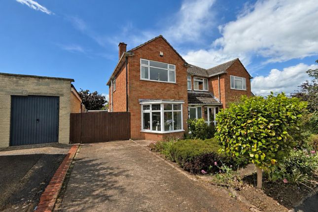 3 bed property, in Myers Road, £300,000