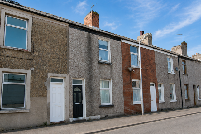 2 bed property, in Glasgow Street, £60,000