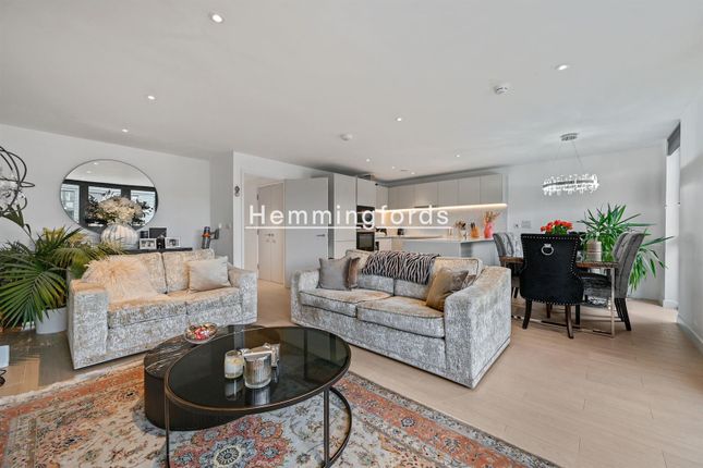 2 bed property, in Ann Street, £1,000,000