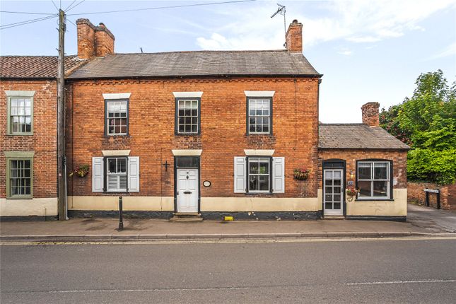 5 bed property, in Church Street, £400,000