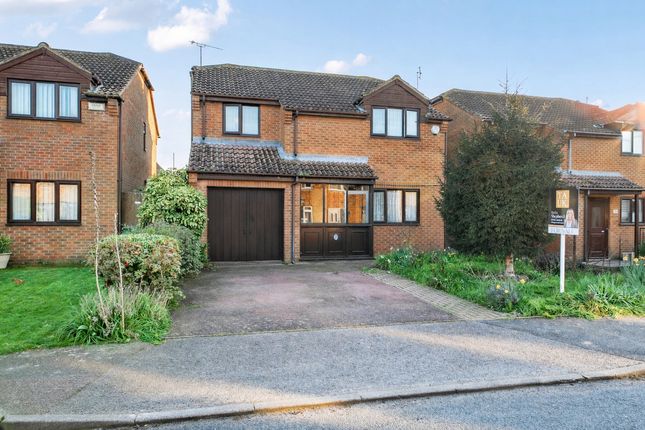 4 bed property, in Frognal Gardens, £375,000