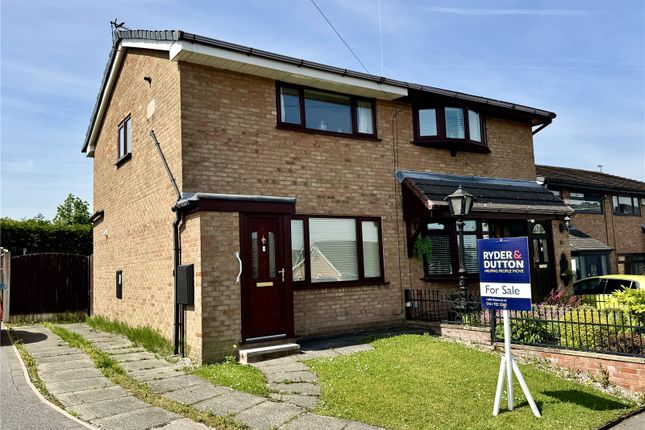 2 bed property, in Penryn Avenue, £195,000