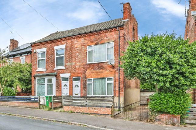 2 bed property, in Sandon Street, £130,000