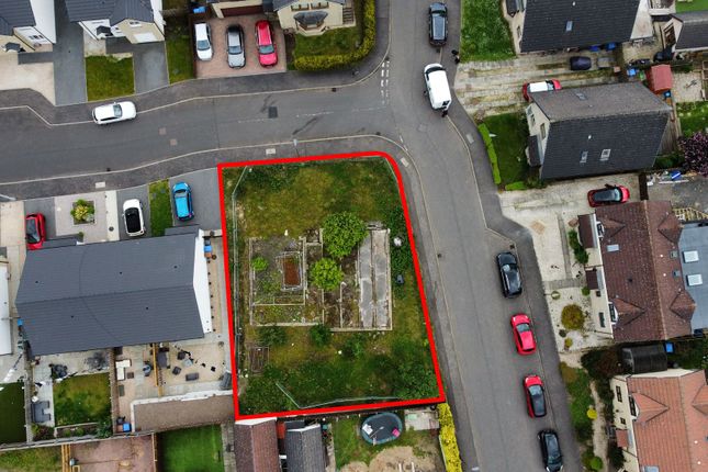 Studio, in Curling Pond Lane, £110,000