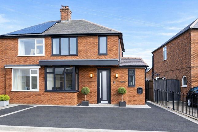 3 bed property, in Maylands Avenue, £365,000