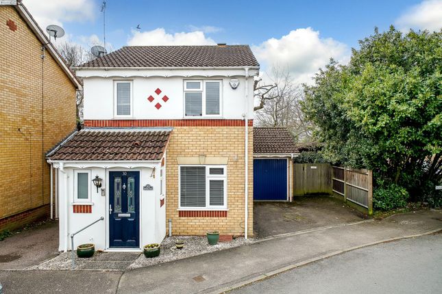 3 bed property, in Halsey Park, £465,000