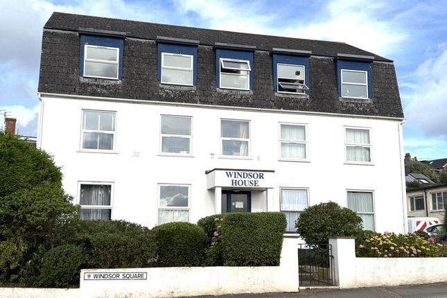2 bed property, in Windsor Square, £215,000