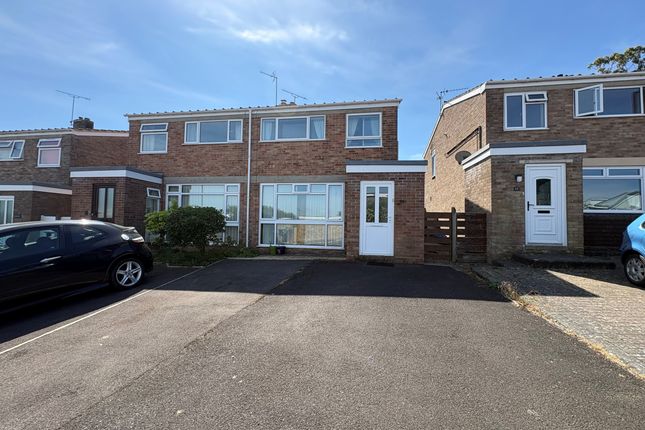 3 bed property, in Yew Tree Close, £250,000