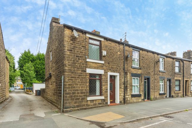 2 bed property, in High Street West, £220,000