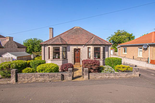 3 bed property, in 7 Linburn Road, £325,000