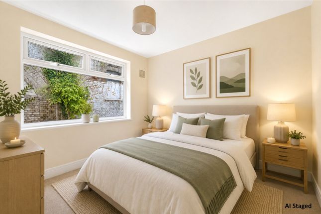 1 bed property, in Pevensey Road, £320,000