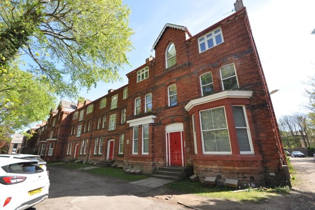3 bed property, in Park Terrace, £225,000