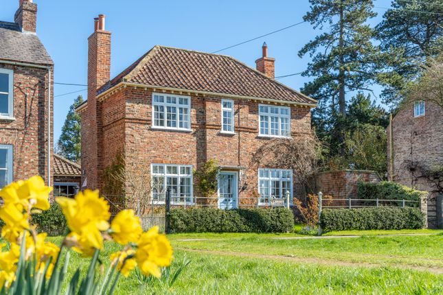 3 bed property, in Flaxton, £475,000
