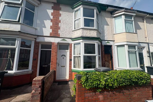 2 bed property, in Danvers Road, £160,000