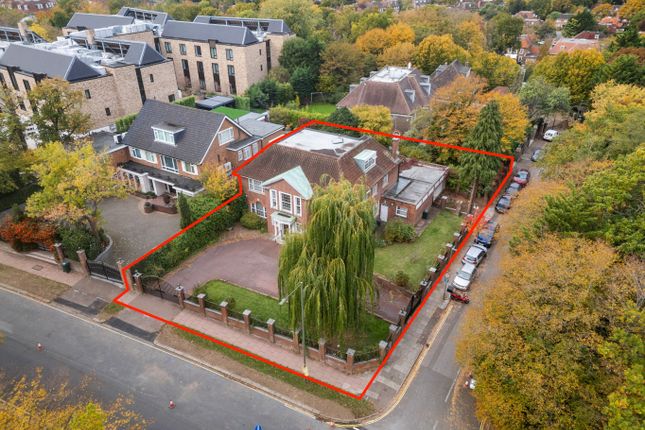 5 bed property, in The Bishops Avenue, £5,000,000
