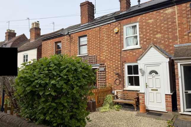 2 bed property, in Gravel Walk, £225,000