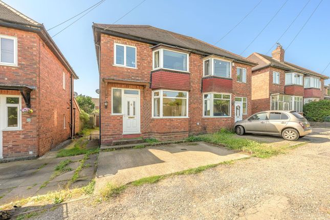 3 bed property, in Ashford Drive, £250,000