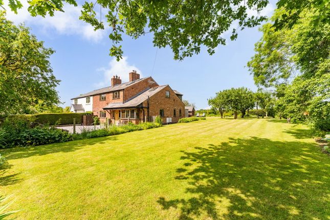 4 bed property, in Lily Pit Cottage, £750,000
