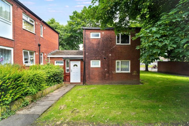3 bed property, in Wellington Court, £150,000