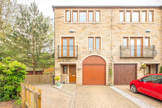 4 bed property, in Old Mill Lane, £410,000