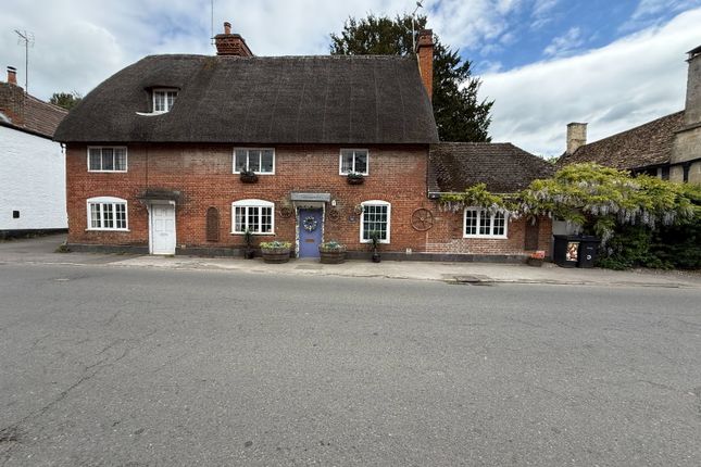 3 bed property, in High Street, £360,000