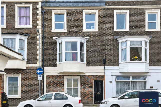 1 bed property, in 50 Park Street, £125,000