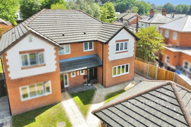 3 bed property, in Sandy Lane, £525,000