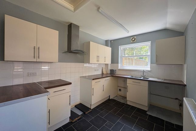 3 bed property, in Gordon Road, £550,000