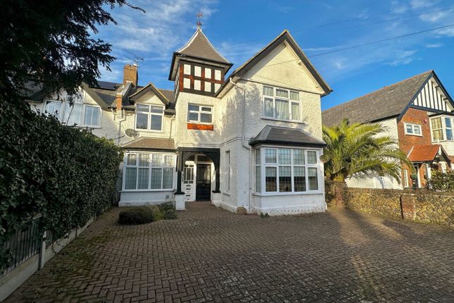 5 bed property, in London Road, £625,000