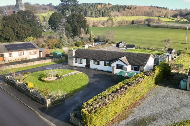 5 bed property, in Evenjobb, £525,000