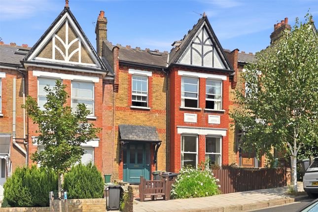 3 bed property, in Uplands Road, £850,000