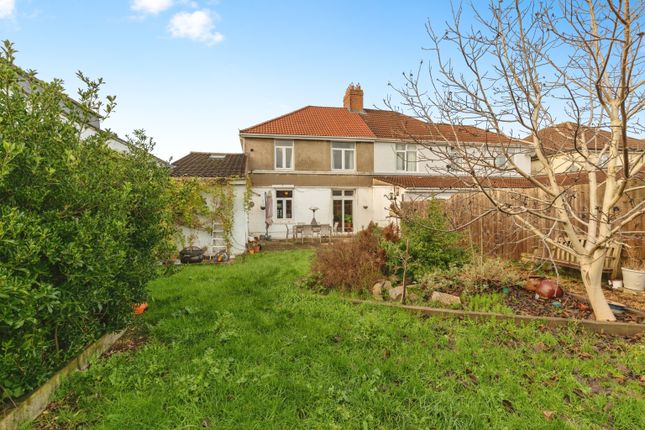 3 bed property, in Wells Road, £440,000