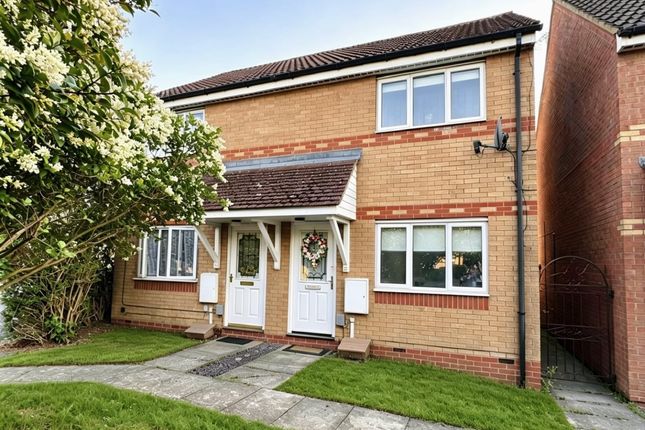 2 bed property, in Addington Way, £299,950
