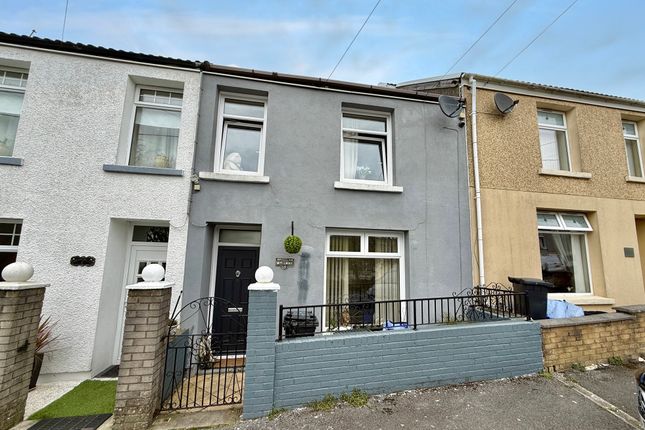 4 bed property, in Station Terrace, £155,000
