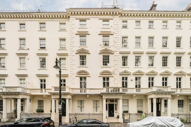 3 bed property, in Eccleston Square, £2,350,000