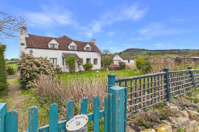 3 bed property, in Standish, £375,000