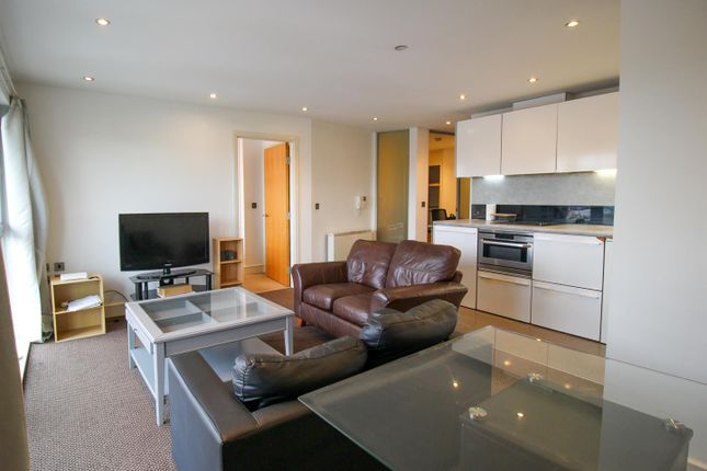 2 bed property, in North West, £185,000