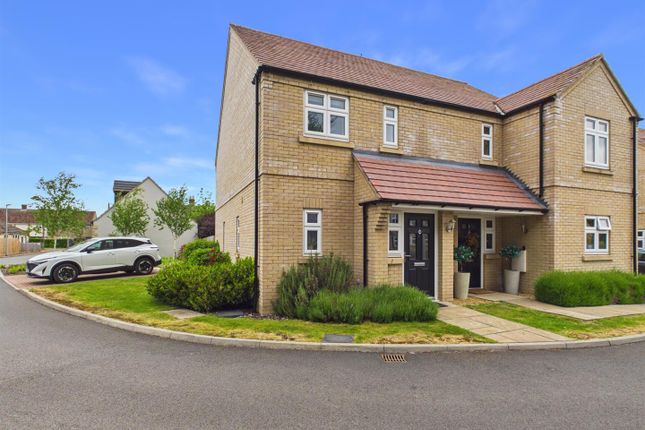 2 bed property, in The Briers, £280,000