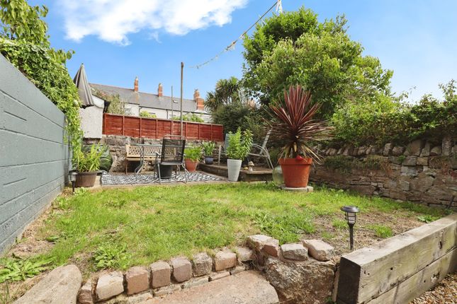 3 bed property, in Salop Place, £300,000